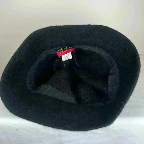 Scala Pronto Black Wool Blend Cloche Hat Grosgrain Flower Decoration One Size - Picture 5 of 7